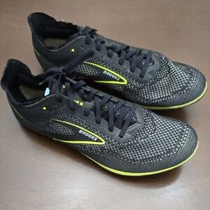 BROOKS track Spikes Men's 11.5 - Black and Yellow
